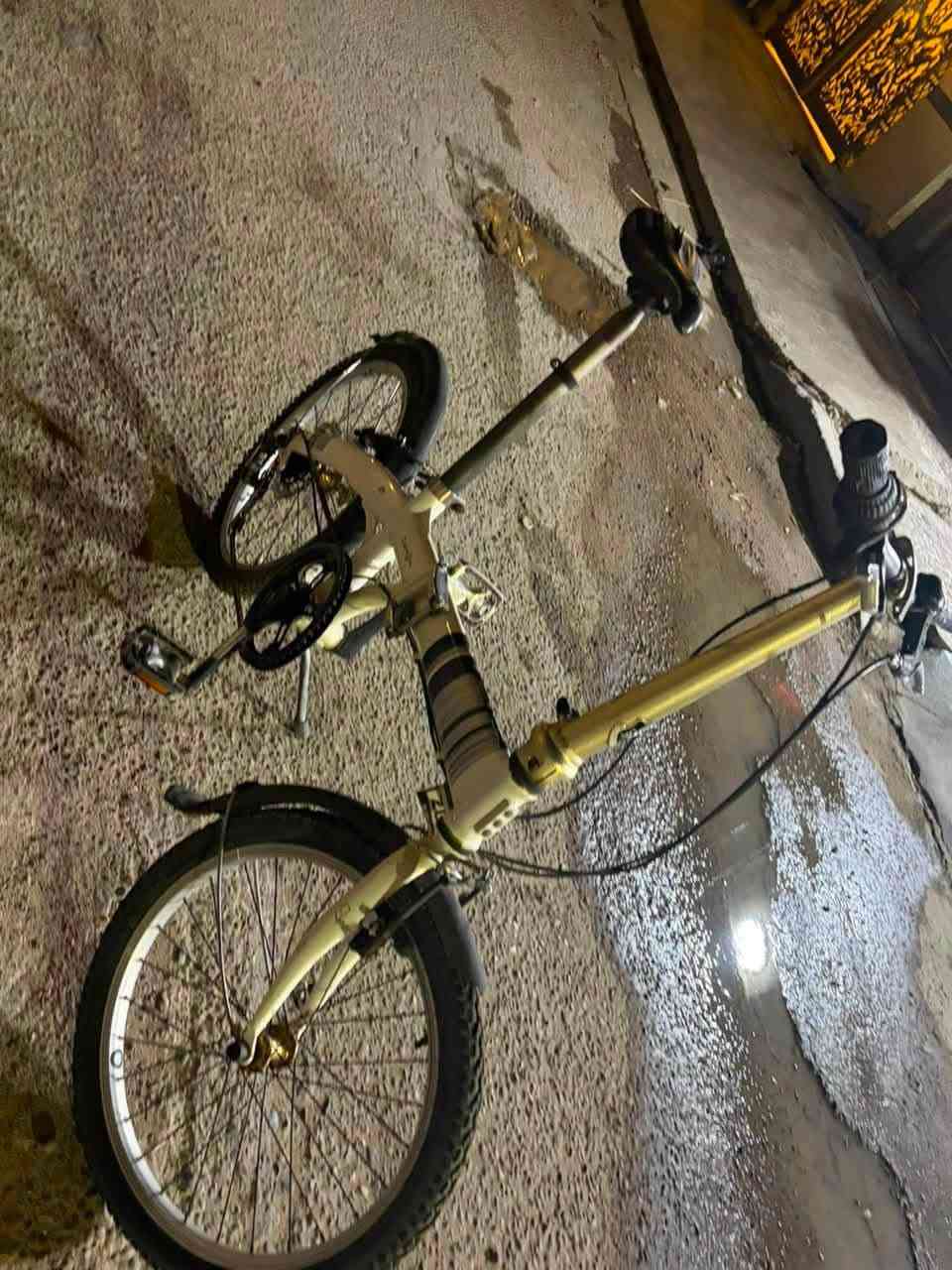 السلام وعليكم عندي بايسكل ياباني  ابو طباكه لي موضح بل صوره سعر 80بي مجال جيتك مكان بغداد السيديه استفسار ***********
