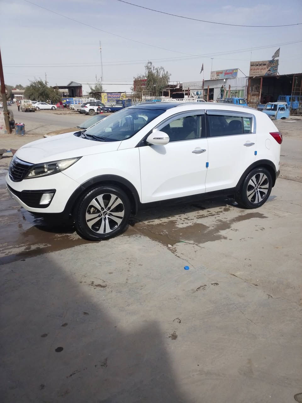 اسلام عليكم اسبورتج فول مواصفات رقم بقداد  تحويل ثاني يوم السياره كفاله عده بل الجاملق اليمنه الخلفي اشويه صبق والباقي كفاله موديل 13 السياره احله من الصوره مكاني ناحيه الرشيد باقي التفاصيل *********** فقط واتساب والسعر 158 اوبي مجال
