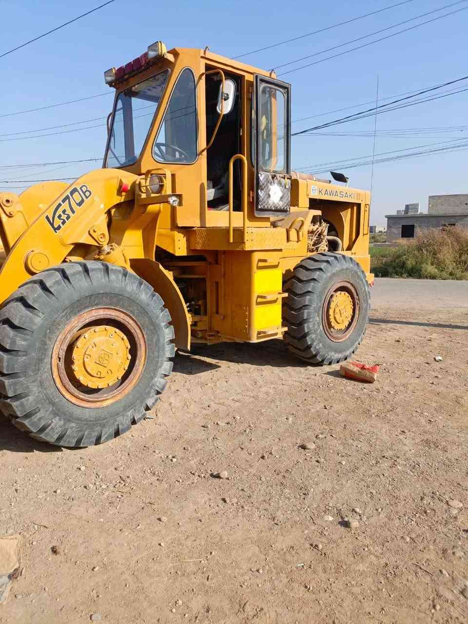 السلام عليكم يوجد شفل كاوسكي 70بي موديل 83جاهز للعمل كير تركم محرك اكسنات تخم تاير جديد بم رفع جديد  رقم بصره انكليزي سنويه لل 30مكان الشفل صلاح الدين تكريت ***********
