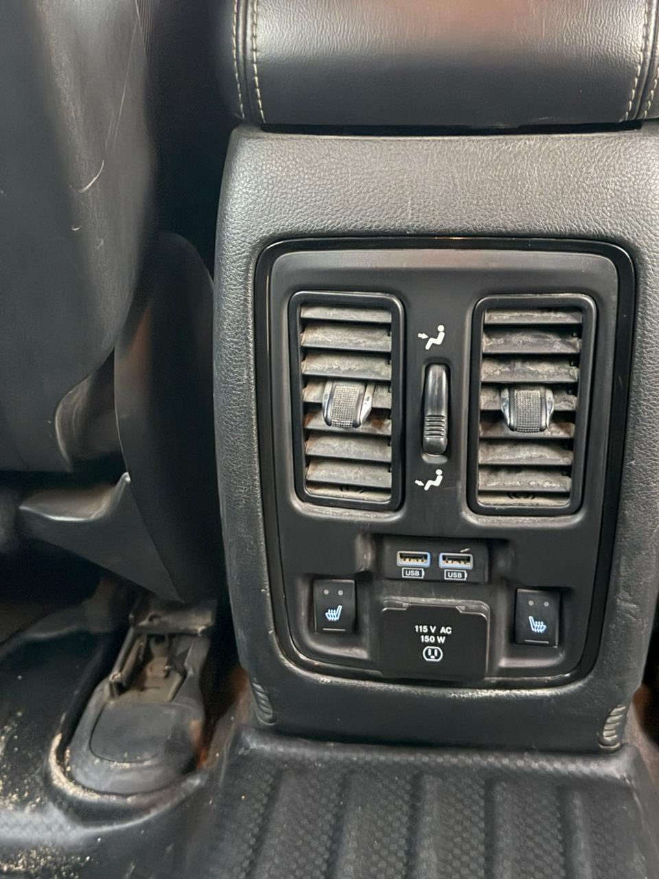 السلام عليكم على بركة الله...
دودج دورنكو GT PLUSE فول مواصفات للبيع

عليها كت بلاك توب بلادي من الشركة

موديل: 2021– اللون: ماروني 

مرقم بغداد الدولي

المسافة: 72 ألف كم فقط

المحرك: المرغوب3600cc V6

حادثها الجاملغ الي بجهة السايق فقط 
ايرباك البرده ضارب

السيارة نظيفة جدًا وبدون أي نقص.

المواصفات:
رادار امامي مانع تصادم + تحديد مسار قيادة ذاتيه

حساسات خلفية 

توقف ذاتي عند الرجوع 

تشغيل بصمة + بصمة أبواب

فتحة سقف

اشارة بالمراية + اشارة ليد بالحاجب 

كشنات جلد كهربائية تدفئة الخط الاول والثاني مع خزن وضعيات

ستيرن كهربائي + تدفئة + شفتات

شاشة كبيرة مع نظام ملاحة وخرائط

شاشات خلفية

وضعيات قيادة (Eco / Sport)+ سستم تحكم SRT كامل

تبريد 3 مناطق

تشغيل عن بعد

دفع رباعي اوتو (4x4)

صندوك كهربائي

لايت LED زينون

أبل كاربلاي لاسلكي 

‏Auto Stop (توقف ذاتي)

شحن لاسلكي

📍 الموقع: ذي قار / سوق الشيوخ

📞 للتواصل:***********
***********

السعر:335 ورقة – بيه مجال (نقد فقط)
