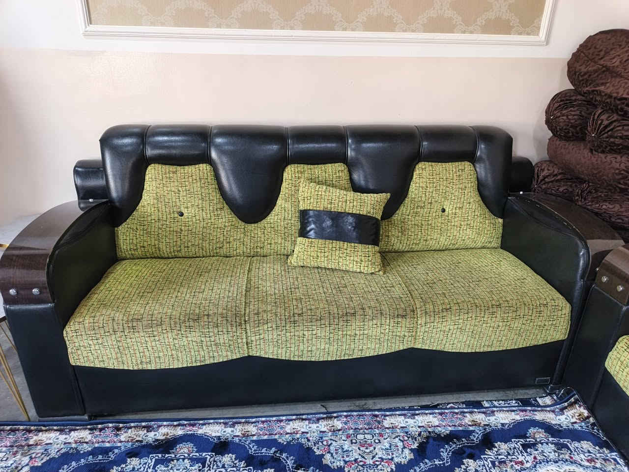 تخم قنفات عدد ٢
نظافه فول شرط شغلهن درجه اولى 
***********
