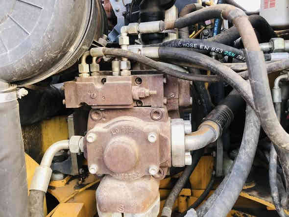 سلام عليكم حفارة لبير  للبيع موديل 2001 مكفول عامة مال شغل مابي نقص للستفسار  ***********
‭***********‬
