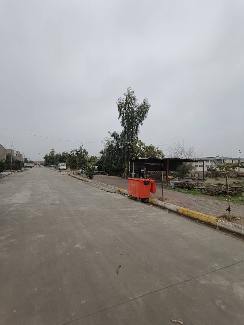 السلام عليكم
نقدملكم اليوم عرض جديد ومميز جدا
دار للبيع👈 مساحة 125 متر 👈 منعزل درج خارجي
يصلح للإستثمار 👈 أو العائلتين
موقع👌 مميز جدا
يحتوي طابق الارضي كراج واستقبال ومطبخ وهول كبير وصحيات وغرفة نوم
الطابق الثاني نفس طابق الارضي
العنوان حي العسكري خلف جامع المعراج
السعر👈 مناسب👌 جدا 123 مليون وبيه
علما سيكون المعامله مع صاحب الدار مباشرة
الدار على حرفT  وحديقة
للاستفسار مراجعة مكتب المباني للعقارات والمقاولات العامة او الاتصال على الارقام الثالي

***********  محمد ابو جنيد👈 واتساب وما سنجر

*********** محمد

نتشرف بزيارتكم للمكتبنا واستقبال كافة عرضاتكم تجاري وسكني في كافة أنحاء محافظة كركوك
عنوان مكتبنا حي العسكري مقابل جامع المعراج
مكتبنا في خدمتكم دائما
