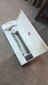 للبيع كاميو 3 مكبس حراري  مستعمل نظيف جدا  قيم واخذ  07855006680