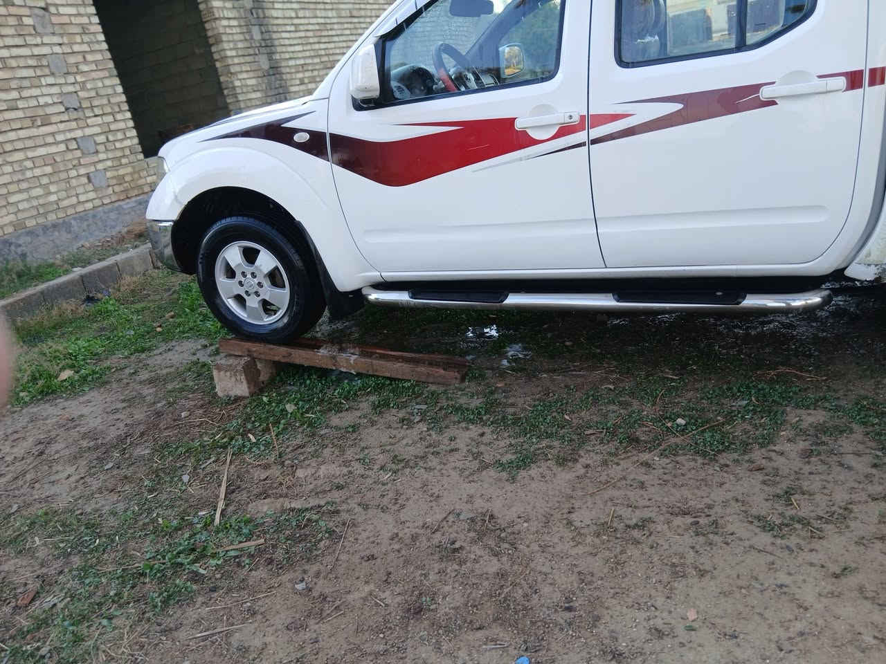 سلام عليكم نيفارة البيع موديل ٢٠٠٩ كير عادي بلادي محرك مفتوح مجفت تجفيت درجة أولى بيهة الجاملغ المامي لايسر والبنيد فقط مبدلات اول ماخذتهة سيارة خير من الله لاتنقيص ولا تبخير رقم سليمانية جديد سنوية جديدة إلى 2030 رقم الهاتف ***********
