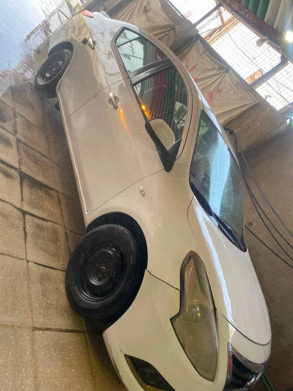 سني 2020 
اربيل بسم شوكة معروفة 
السيارة كفالة حادث و صبغ و تبديل
السيارة بيها حالوبات بسيطه كلش 
و بيها بارد اقل الشبر ب الصندوك فقط 
السيارة حلوة و جاهزة من كل النواحي 
السيارة مطلوب طارح الطلب ليگدام 
السعر 78 و بيها مجال كلش بسيط 
تشوفها هواي عليك اعبر المنشور 
مكاني بصرة 
*********** البصرة, العراق
