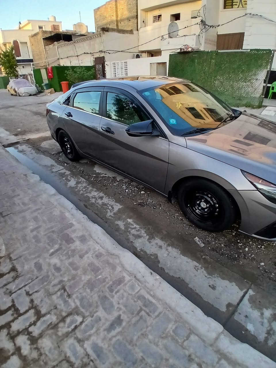 سلام عليكم هاي سياره للبيع النتره لمتد الحادث ماله صندوق الساره مكفوله باسمي السياره  المكينه 2000 كير مكفول كشر مكفول السياره مديل 2021 السعر 150 او بيه مجال قليل المكان الشعله الرحمانيه  *********** السياره المفوله
