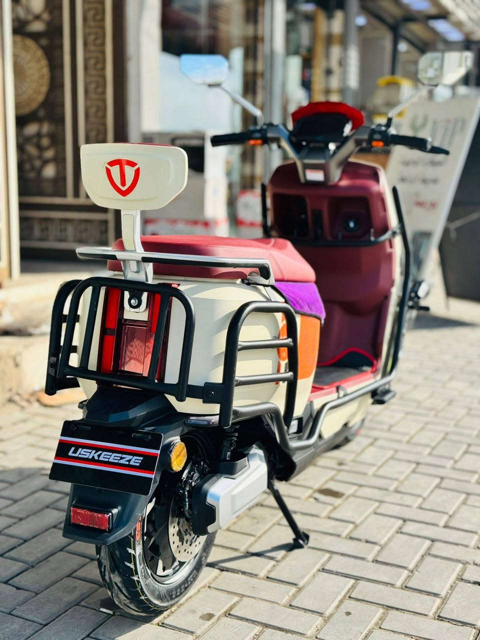 السلام عليكم 
دراجه شحن ريان مستخدم شي بسيط
جلخ ما بي السعر. (مليون و225)
بي مجال بسيط ابو ال مليون لا يعلق رجاءً رجاءً


**إذا كنت صاحب هذا الإعلان وتريد حذفه لأي سبب، رجاءا أرسل رسالة إلى الدعم الفني**