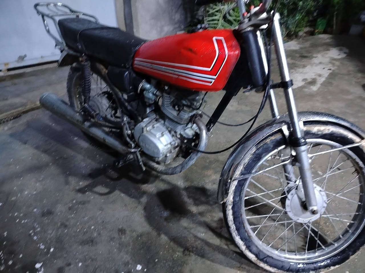 السلام عليكم شباب دراجه مال شغل كلك كلك مكفوله من سرقه سعر 225وبيها مجال شراي يتصل ***********مكاني كربلاء الاسكان العسكري قرب دره
