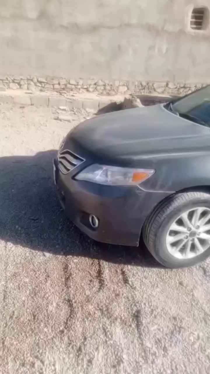 كامري 7 مصبوغه عام وبيها جراد بدون دواخل محرك موزين سعر75 وبي مجال بسيط *********** مكان الانبار هيت
