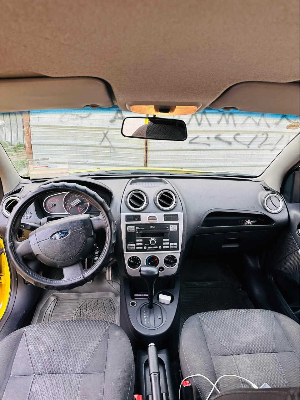 فورد فيكو ***********
موديل2014  كير توماتيك مكينه كير ما مفتوح شرط موصفات سنويه جديد فوليوم حساس ABS ويل كب جام كهربائي كير مكينه تبريد بشرط طخم امامي خلفي بشرط انطي طراي من شمال الى جنوب كلها بشرط مكان السياراه كركوك واسطي السعر  68 بي مجل قليل كركوك, العراق
