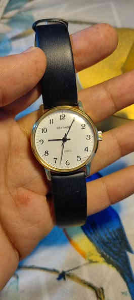 السلام عليكم ساعات نصب تكويك اصلي بالة للبيع باسعار مناسبة كلمن وسعره التواصل خاص او على الرقم *********** يوجد توصيل .
