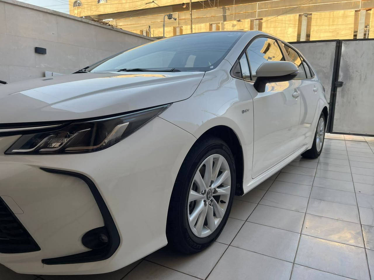 كورلا شكل الخليجي هايبرد وارد صيني 
رقم بغداد  هزه وسنويه وارقام كلها جدد 
موديل 2025 اخت الزيرو 

ماشية  5 الف فقط 
(سويجات الشركه + الارضيات كلهن جدد وياها )
مواصفات 
سلايد 
بصمه 
جلد
تحديد مسار + رادار امامي 
اتو هولد + سايد بريك بصمه

مكفوله كفالة عامه
السعر 165 ورقه  

للتواصل 
***********
عنواني بغداد حي الجامعه نفق الشرطه
