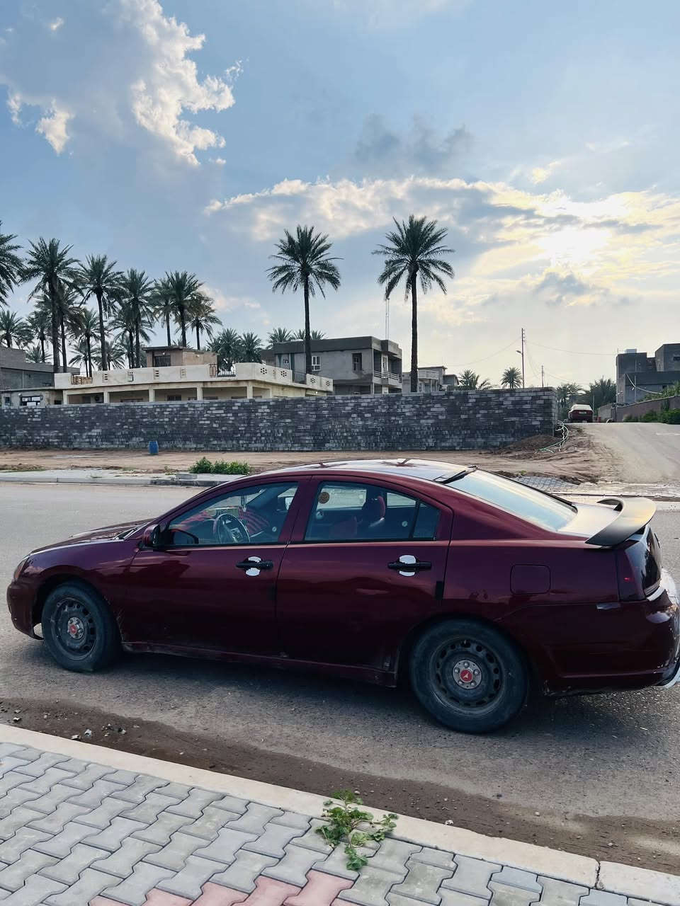 السلام عليكم 
گلنت 2007 حره 
رقم سليمانيه دولي شرط التحويل محرك گير كفاله صدر تايرات جدد صبغ اربع قطع اثر شخوط مكان السياره صلاح الدين قضاء الضلوعيه تفاصيل اتصل لاتراسل للاستفسار ***********1
