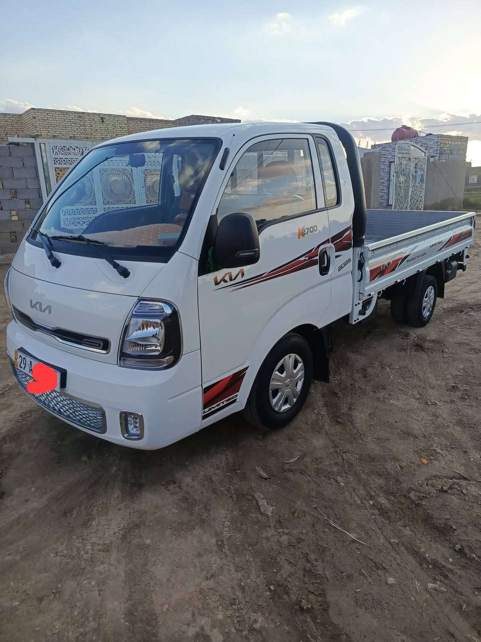 للبيع كيا حمل موديل 25 كفالة عامه ماشيه 28 ألف رقم واسط سيارة جاهزه من غلاف بدي و دوشمه و أرضيات جلد دبة ماء صندوك عده و دعاميه خلفيه أم الشاره فول سستم العنوان ذي قار قضاء الفجر موبايل *********** السعر يم صاحب الرقم أنا مكلف بالنشر
