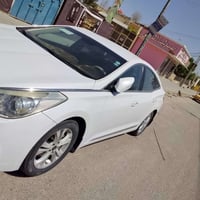 للبيع ازيرا 2014 خليجي مكفولة كفالة عامة مكينة وكير   السعر 110 مراوس ...