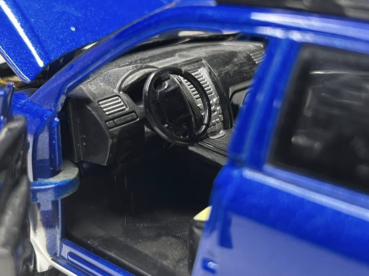 متوفر الان 🎖️ 
محبوبه الشعب العراقي 🎖️
توسان 
حجم 1/24 
جديد 🆕


**إذا كنت صاحب هذا الإعلان وتريد حذفه لأي سبب، رجاءا أرسل رسالة إلى الدعم الفني**