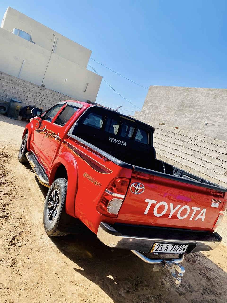 هلوكس 2012شرط نضيف محرك بلادي مامفتوح كير اكسن تخم تاير صدر كهربائيات كلها جديد سنويه 29 هزه جديده تحويل مباشر المكان صلاح الدين العلم استفسار على ***********
