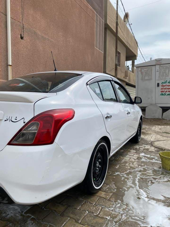 السلام عليكم سياره نيسان سني 2022 بيها ضربه بجاملغ ودعاميه خلفيه مبدله تدفائة وتبريد ومكينه جديده سياره جديده وبسكنه بغداد تحويل نفس اليوم السعر 107 وبيها مجال بسيط. العنوان الكماليه المعوقين  والستفسار  ؏ هذا رقم ***********
