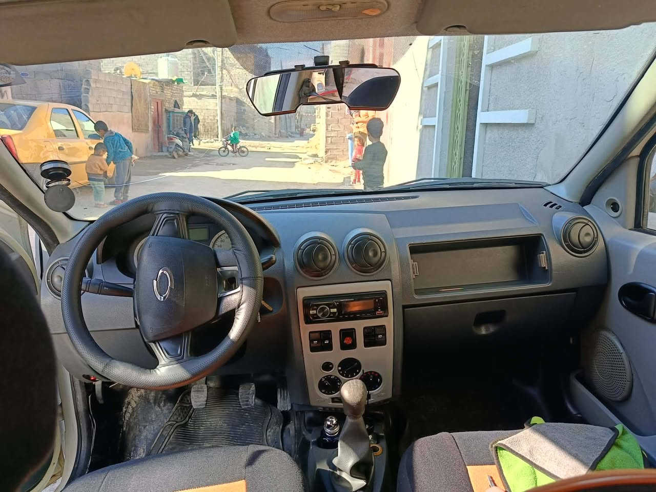 رينو لوكان للبيع موديل 2010فحل
باور ستيرن جام كهربائي مكينه وكير تبريد صدر جديد تخم تاير جديد 
سياره كامله مابيه اي نقص 
مكفوله من الضربه 
مكاني بغداد الشعب حي اور 
السعر 45وبيها مجال للشراي ***********

