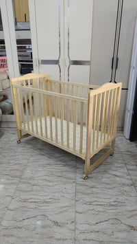 سرير طفل • جديد • مرغوب