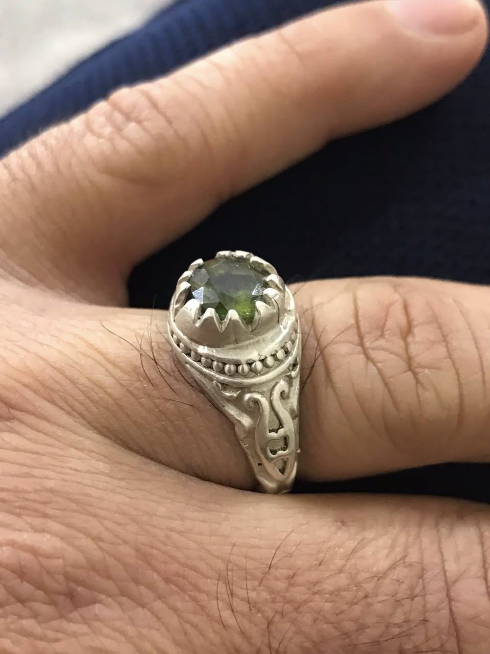 35 الف سعر الخاتم معا توصيل نواعم التواصل خاص او ***********
