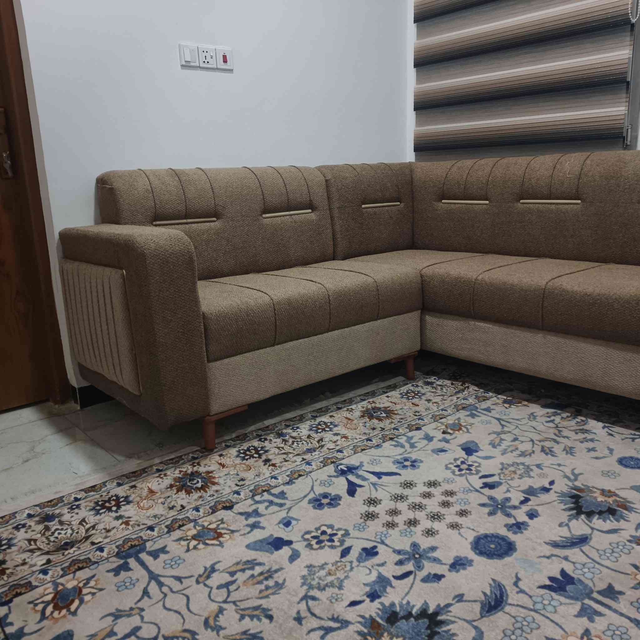 تم بعون الله تعالى تسليم الديوان وبالعافيه عليهم 
عمل الموديل حسب طلب الزبون 🌹
شغل درجة أولى وبي ضمان خمس سنوات 💯 
بلوك أسود 💯 
خشب روسي 💯 
سفنج مميز عالي 💯 
القماش واللون حسب الطلب 🌹
للاستفسار اتصال أو راسلونه 
(***********)
رأيكم يهمنا 💝
