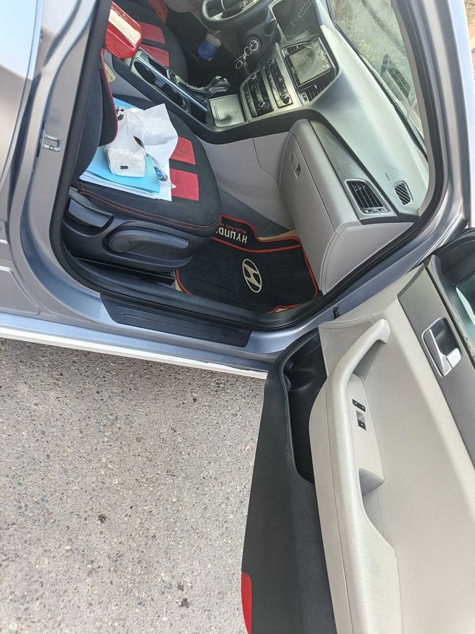 السلام عليكم من رخصه الادمنيه طبعا 
سوناتا 2016 وارده امريكي GDiمحرك 2400
ضرر فقط بنيد رقم بغداد عارضه 130 وبيه مجال بسيط العنوان الانبار رمادي رقم صاحب السياره *********** 
وارجو من لي مو شراي لا يتصل
