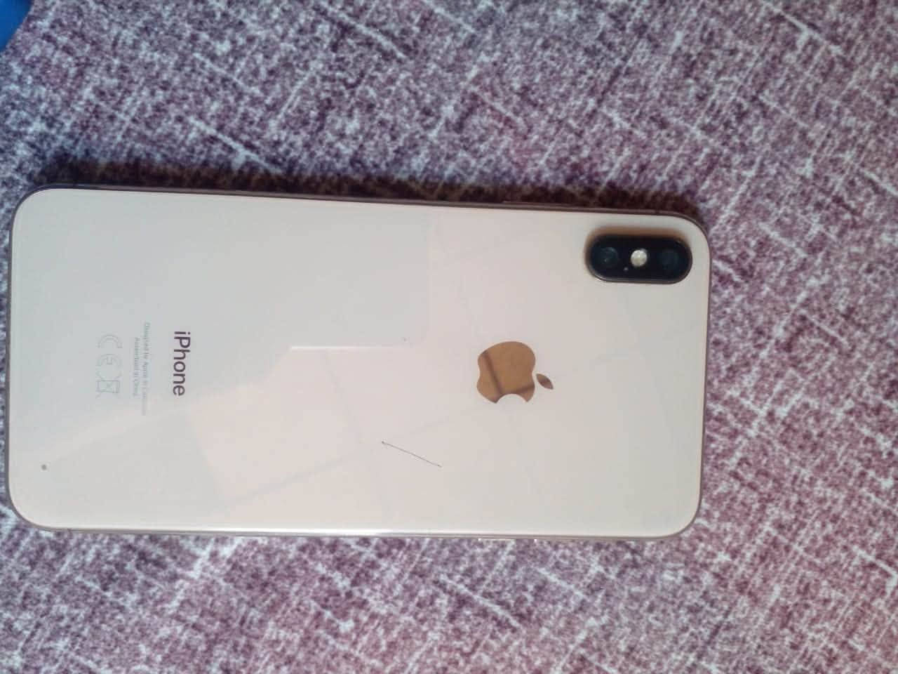 للبيع آيفون x s max ذاكره 64 جهاز نضيف مبدل بطاريه ٩٩ وفيس إيدي واكف الجهاز نضيف حيل مثل ما واضح سعر 200 وبي مجال قليل شراي خابذني ***********
