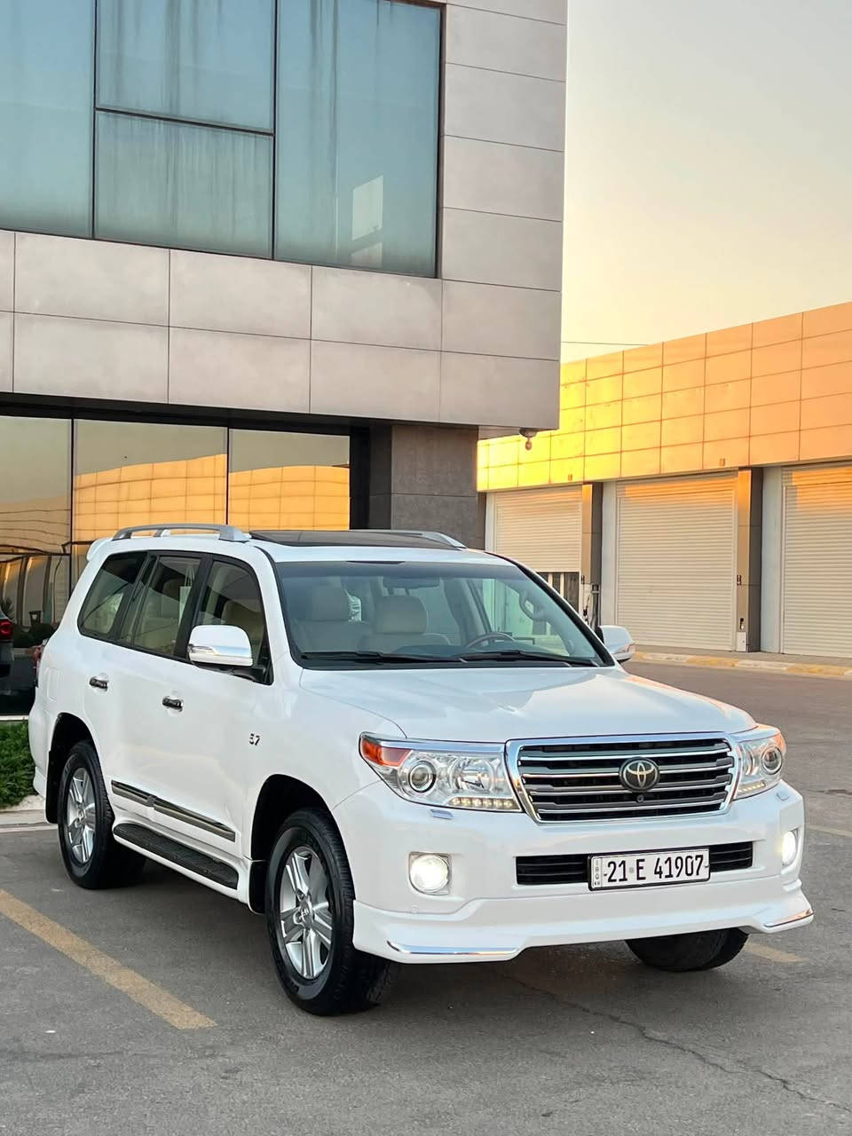 🙏🙏  يا الله  🙏🙏
لاندكروزر   ڤكسارة     2013    _  VXR   _  V8  _  5.7  💎

سيارة  مواصفات  لكزز    فولل  فول  💎  بريمي  💎

🔴 سيارة  بى  مكانين   بيدى ئار
بیها قطعتین صبوغ جملغ خلفیة و جنطة بدون دواخل بدون أیرباگ

_____________________________________________
سعر     💵   ٣٠٥ $

مكان    🌇  سليمانية   🌇

تلفون   ☎️   ***********
_____________________________________________
مواصفات   فولل  فول   لكزز

{ بصمة - فتحة - كوشن غزن - ستيرن كهربائى - گيج لكزز
- رادار - سندوق شفط - كوشنات تبريد  - حساس
- 5 كاميرا - ثلاجة - 8 ارباك - تشغيل عن بعود - بعد 
 ملاحظة: سيارة بيها قطعتين صبوغ چاملغ خلفية و جنطة بدون دواخل و بدون ايرباگ }
_____________________________________________
