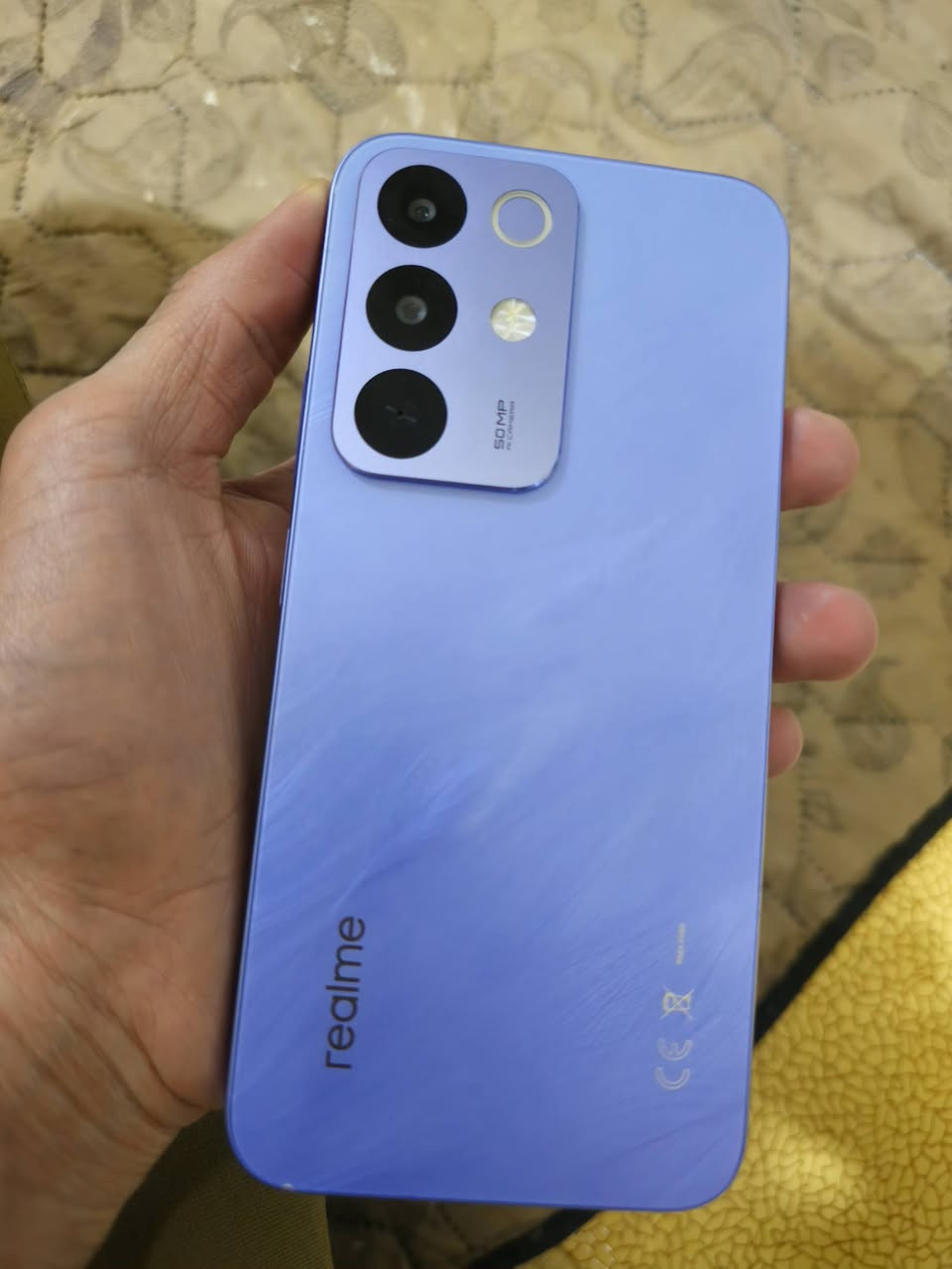 جهاز ريلمي c85  الذاكرة ٢٥٦ رام يصل الى ٢٤ مقاوم للماء والغبار ومقاوم للصدمات تصميم عسكري شاشه lcd دبل شريحة 
الجهاز ماخذي قبل ٦ ايام من الشركة ب٢٧٥ ورايده ب٢٤٠ وبي مجال بسيط جدا حك الجيه 
***********
