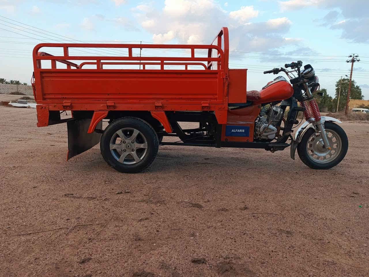 سلام عليكم شباب ستوته للبيع فرس مديل 2016 
ستوته كلشي بيه جديد تايرات 3جوبلس وجدد 
محرك ما صايرله هواي من مفتوح مبدل بي بستن ولفات
السوته اوراق تبلات كدام جدد كير جديد ضفيره من الطول للطول شغاله الستوته خير من الله ما بيه اي نغص سعره 1700 بواحد وسبعميه وبيه مجال حك الجيه مكاني البصره كرمت علي المسحب


**إذا كنت صاحب هذا الإعلان وتريد حذفه لأي سبب، رجاءا أرسل رسالة إلى الدعم الفني**