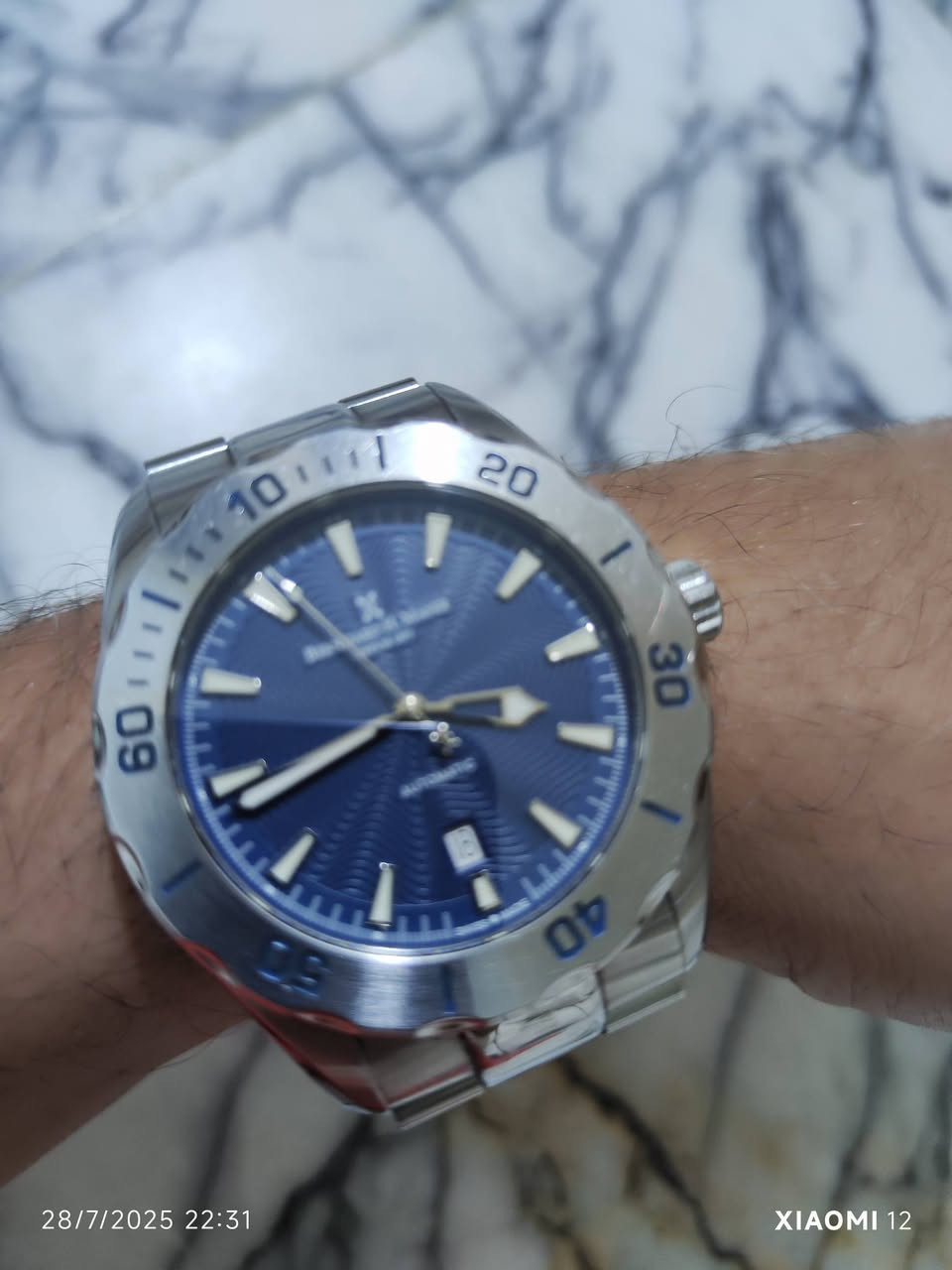 السلام عليكم للبيع اج ماير اوتوماتيك استخدام قليل السعر ٥٢٥ الف عراقي  ***********
