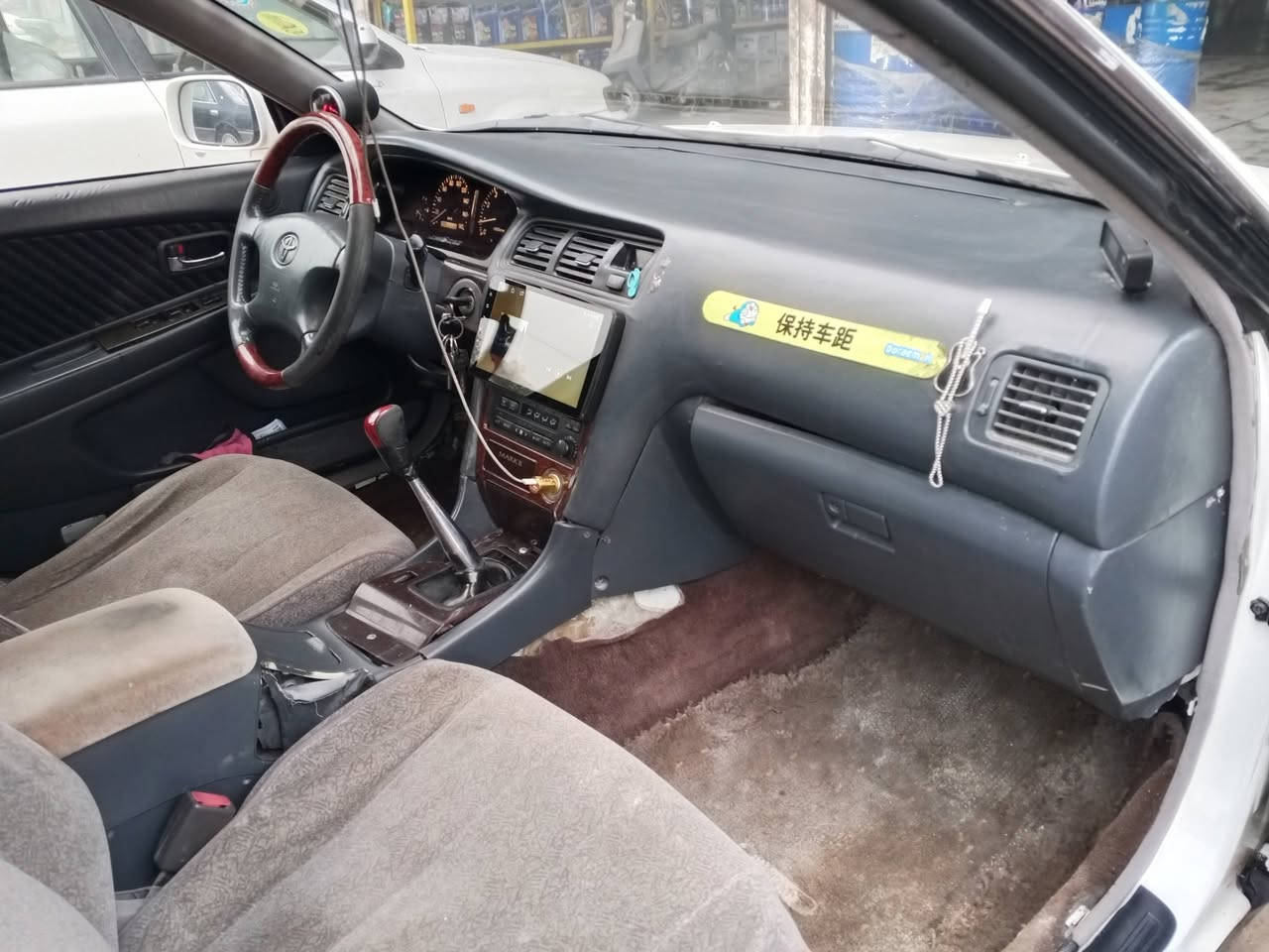 سلام عليكم مارك موديل 98 مكفوله من الكص ونقل الجثه وضربه القويه بس بيه جراد خفيف
مكينه وكير 3000 كير عادي تبريد حداديه اتخم تاير كلها شغاال جديده سياره رقم نكليزي سنويه ال30 سياره عارضيه ب65 وبيه مجال ***********
