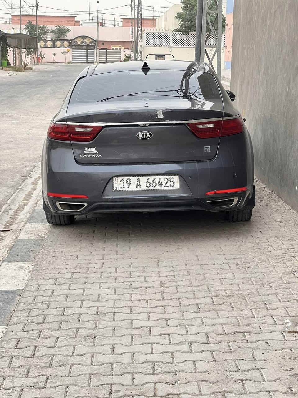 السلام عليكم 
كيا كادينزا وارد امريكي  موديل 2017  حادثها جاملغ وبنيد 
فووول مواصفات بعد معروفة مواصفات الكادينزا. رقم وهزة جديدة سنوية ل2028  مداور ثاني يوم  ماشية 63 الف.  كير ومكينة جدد   وتم تنزيل السعر. للبيع السريع من155 الى 148 ورقة مكاني بغداد المنطقة الخظراء  اي ستفسار  ***********
