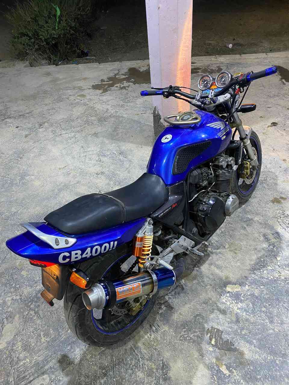 السلام عليكم
لبيع سيبي cB. 400جيل ثاني هايبر 16ولف دراجه اوراق كامله گمرك مدفوع عليها ادامه كامله تايرات جدد دهن جديد كهربايات كله شغاله اشاير دشبول لايت بكلايت عل بلاد دراجه مذب عليها الف كامله لسعر مليون و850-وبيها مجال شراي عيوني لك مكاني بابل سده الهنديه اتصل ‏***********📞
