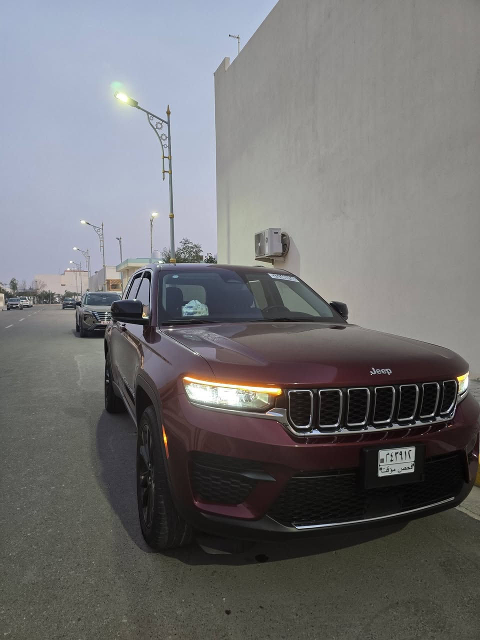 جيب شيروكي لاريدو موديل ٢٤ بيها تقرير غرق سيارة جديده وحلوه بدون رقم تترقم جميع المحافظات عدا الاقليم ... للتواصل وتساب ***********
