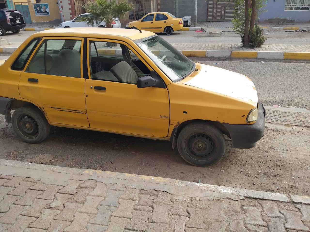 للبيع سايبه 2011 مكفوله من الضربه القويه كير اومحرك مكفولات شواصي مكفولات راعيه عندي رقمه بس اتصال ويا بس ماواصله السعر 13 ورقه اوبيه مجال الشراي يتصل ***********
