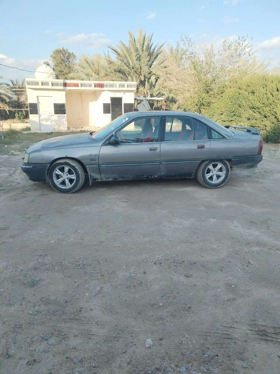 اوبل اوميكه موديل 90 سياره حلوه مابيه اي خويس كهربائيات شغاله  السعر 20 وبيه مجال مكان عامريه الفلوجه ***********
