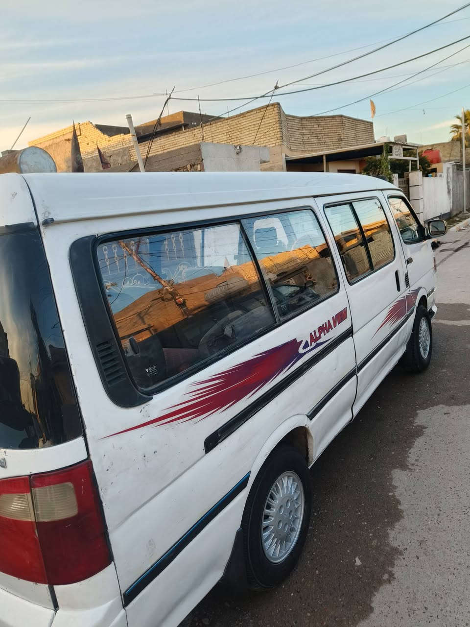 ياالله فتون موديل 2009رقم نكليزي ل30تحويل مباشر مصفره من كلشي كير ومكينه واكسل وتخم تاير ودوشمه جدد المكان بغداد السعر 58هاتف ***********
