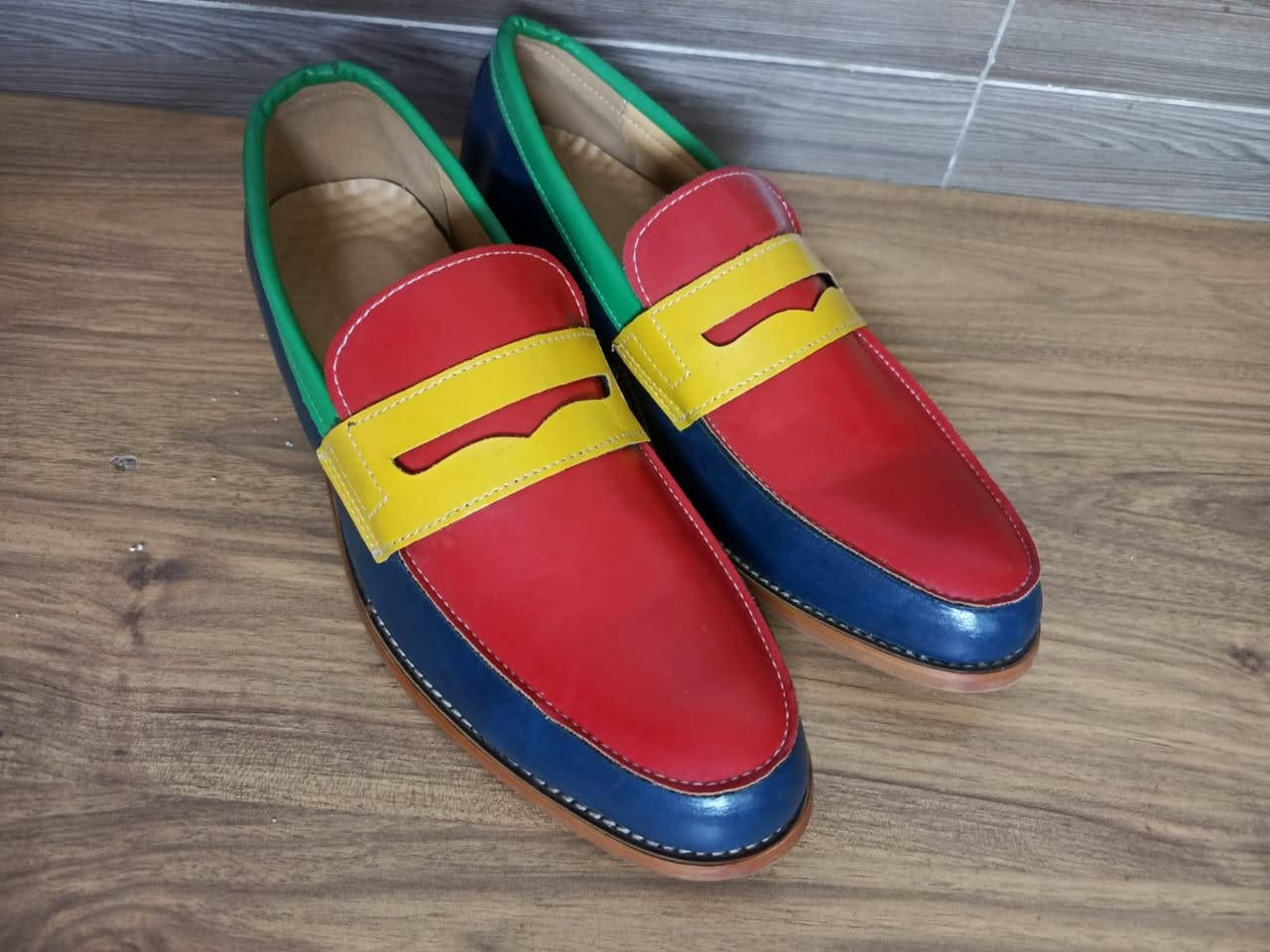 حذاء رجالي 
قطعتين 
القياس ٤٠

السعر ١٠ مع التوصيل


**إذا كنت صاحب هذا الإعلان وتريد حذفه لأي سبب، رجاءا أرسل رسالة إلى الدعم الفني**