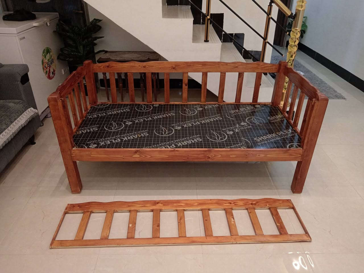 تخت عدد.. ٢.. نظافه ١٠٠/١٠٠  الطول ١٧٠ سم. العرض ٧٨.سم الارتفاع ٧٦ سم سعر الواحد ٥٠ الف
العنوان  حي الفلاح  تحياتي


**إذا كنت صاحب هذا الإعلان وتريد حذفه لأي سبب، رجاءا أرسل رسالة إلى الدعم الفني**