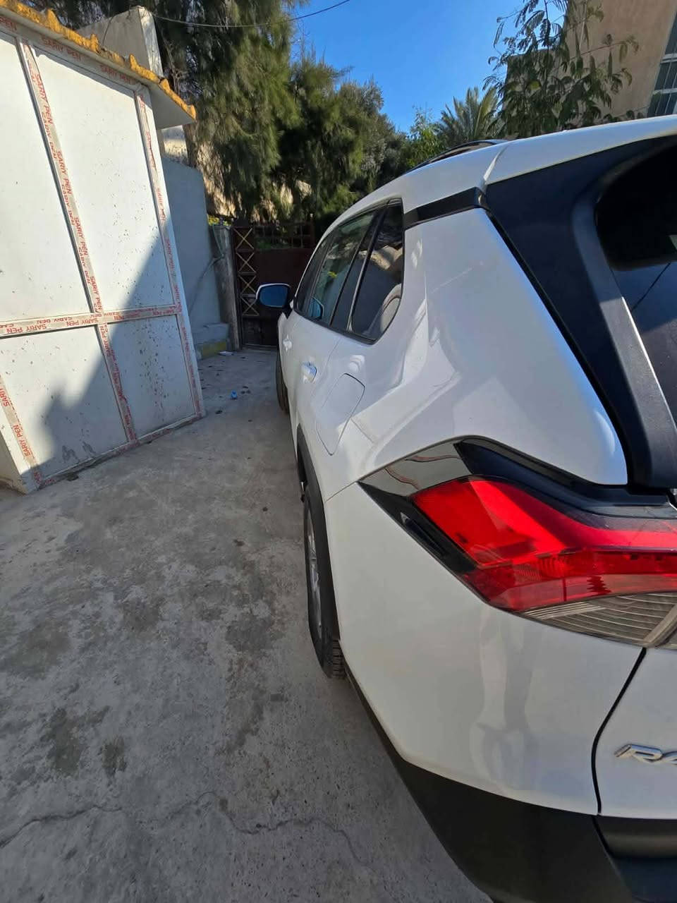 راف فور 2022 XLE
ماشيه 57 الف 
ضرر ثلث قطع صبخ بدون دواخل او ايرباك
وارد امريكي  
مواصفات السياره XLE
رقم دهوك 
السياره 4 سلندر 2500
سعر السياره 235
رقم ***********
