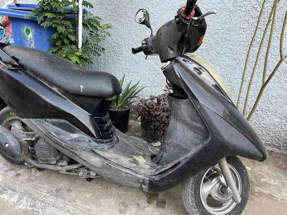 السلام عليكم
دراجة بريز للبيع 
دراجة نظيفه كفرات حلوه مابيهن كسري بلادي محرك مامفتوح 
بيها كلوب  سعره 75
مكينه مامفتوحهااا
بيهااا نقص كلج خلفي وديطلع صوت فقط 
جيب مصلح وافحص
مكاني بغداد الاعظميه او الكاظميه
سعر 500 وبيها مجال بسيط حك جية 
***********
