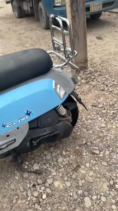 سلام عليكم
دراجه بوليس🩵
كفاله عامه من الشخط
دراجه جديده بيها سيبايات تفصال اماميه وخلفيه 
دراجه خرسه داخل رصاصي كلشي ع بلادي ممشتها عشرينات
مكينه بلايلون خرسه 
للاستفسار (***********)
