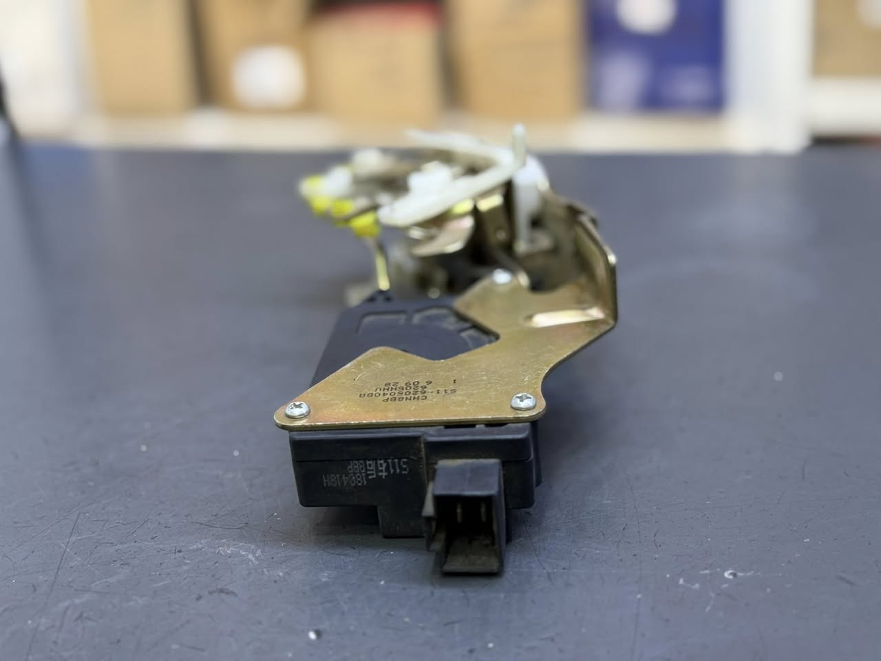 يتوفر كيلونات ابواب لجميع السيارات الصيني. توصيل متوفر من خلال التواصل مع ارقام الواتساب: 

***********
***********

العنوان: الفرع الاول/ بغداد السنك/ مجمع الغفران التجاري/ شركة الحوراء

الفرع الثاني/بغداد الطالبية/ فلكة 83/ محلات الحوراء
