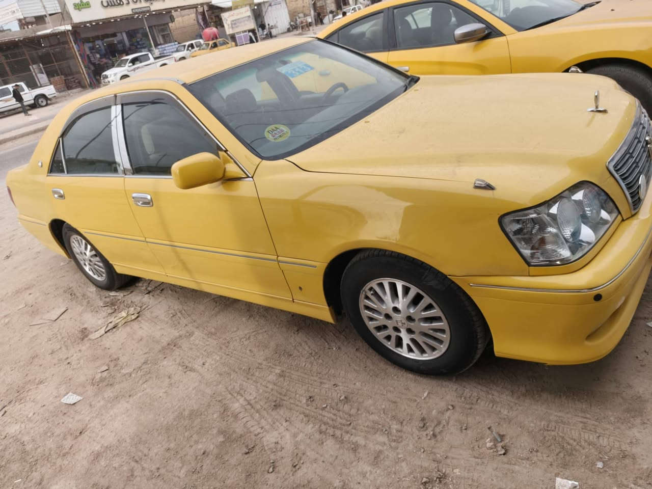 السلام عليكم 
ملكه 2006 للبيع 
مكينه ديفور الكبير صارلي سبوع من شديته شرط
حداديه 100٪100 تبريد تخم تاير جديد 
اربع دكم
خط القاسم --بغداد مصفره هيئه وغرامات
كفاله من الكص بيه معجون بجاملغ الخلفي 
قرار 48 مفحوصه فقط مامدفوع الكمرك مالكهه بنجف وكاله ثاني يوم مكان السياره السماوه السعر 70 وبيه مجال 
***********
