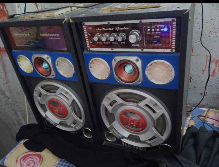 سماعات للبيع فول صوت عالي وضح ودمام ب65,مكاني نجف عسكري كبل قرب مطعم ابو عقيل للستفسار *********** النجف, العراق
