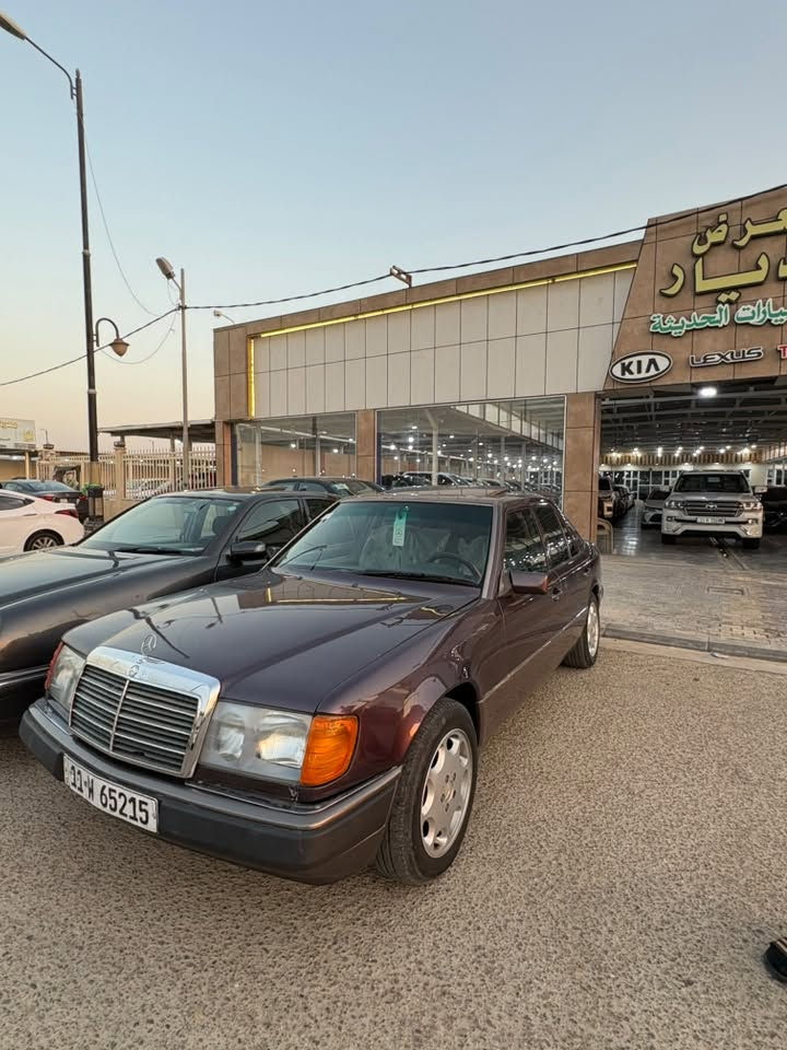 إسلام عليكم 
مارسدس دب 300E

موديل 1990
رقم بغداد انكليزي
مكينه 300 بلادي
كير ومكينه جدد
غرفه جديده مثل ما موضح
تبريد ثلج ثلج ثلج شرط
مداور ثاني يوم
شاشه كامره خلفيه
السياره تجي وتشوف احله من الصور 

السعر 80 ورقه 
📍واسط الكوت - شارع بدره الرئيسي 
للاستفسار الاتصال على الرقم:-
***********
