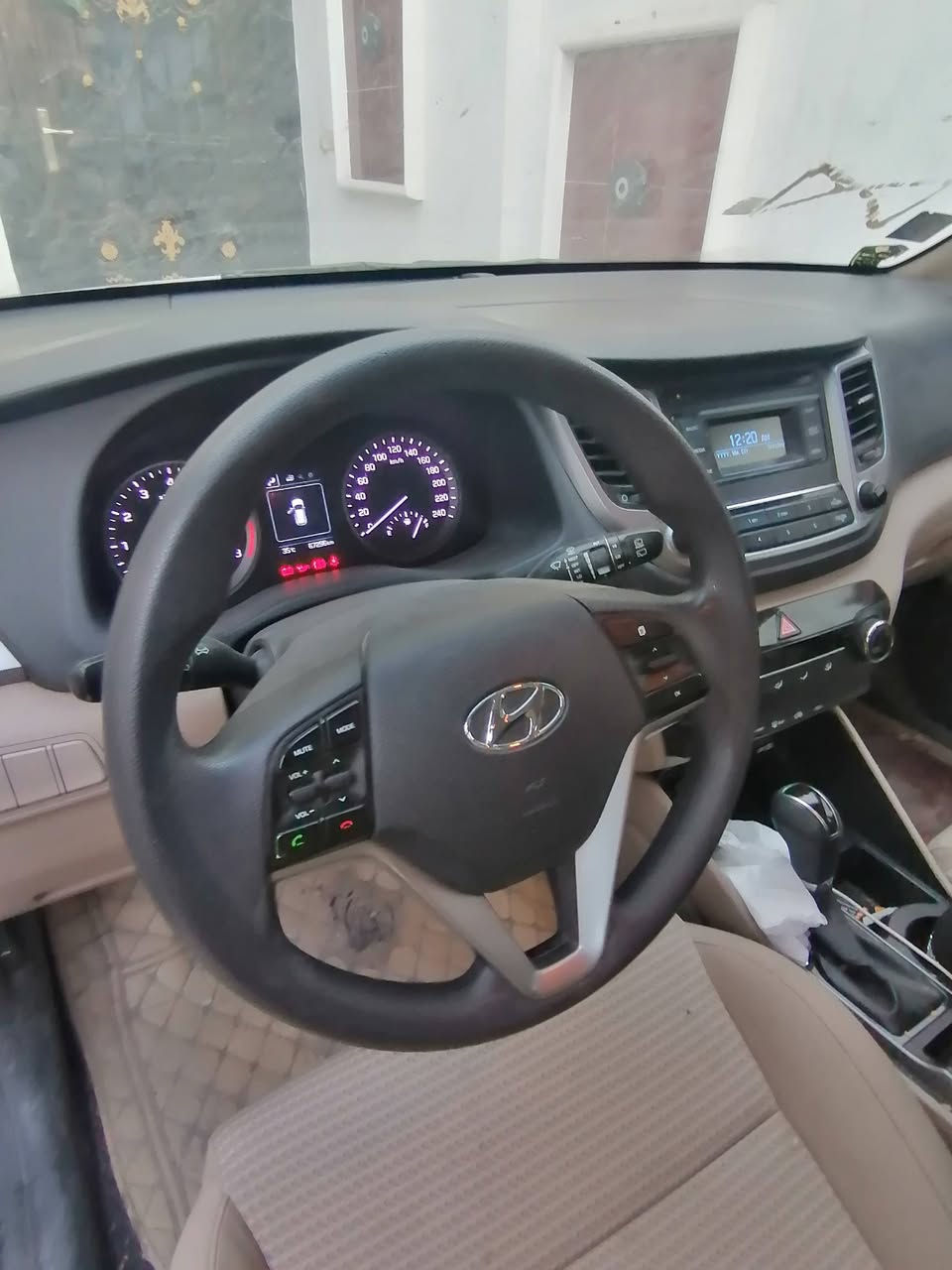 السلام عليكم للبيع توسان خليجي مديل ١٧ رقم بغداد ماشيه ٦٨ كم
 العنوان بغداد حي الخضراء السعر ١٧٩ للاتصال ***********
